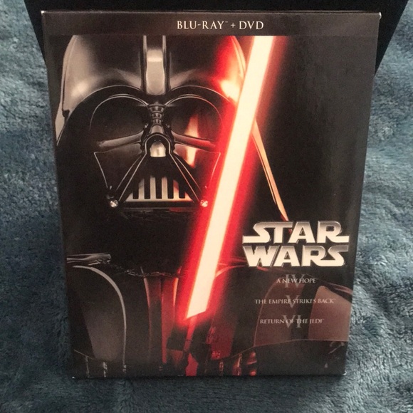 STAR WARS TRILOGY EPISODES - Picture 1 of 8